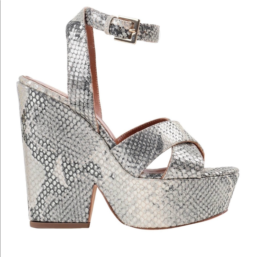 Paris Texas platforms